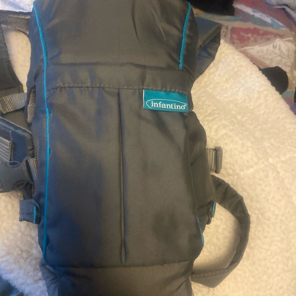 Infantino Gray Carrier with Blue Details
